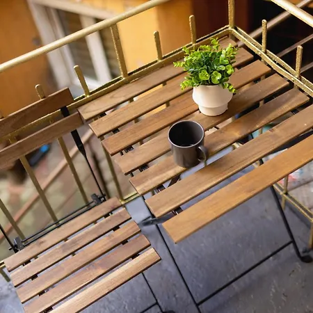 Z Balkonem Blisko Starego Miasta By Renters Apartman